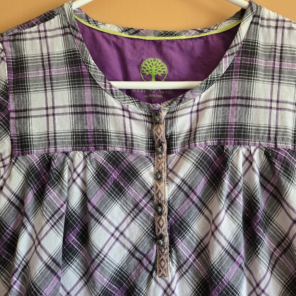 Healing Hands Plaid Scrub Top, S - Picture 2 of 10